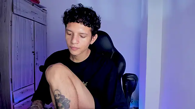 tylerrnova 라이브 XXX 채팅