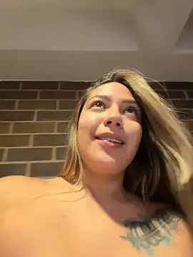 Czat XXX na żywo – Latina_vanessa