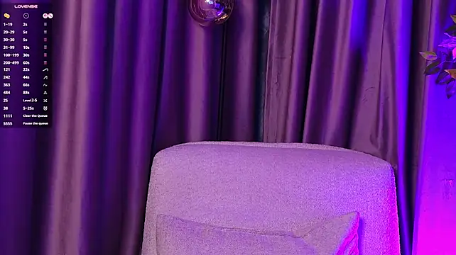 Živý XXX chat _CandyBlondeX_