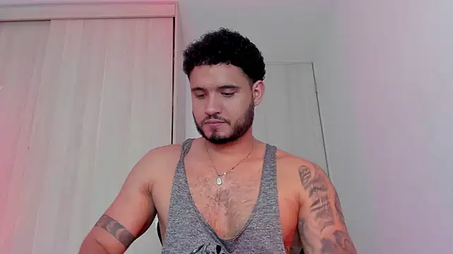 دردشة AUSTINN_TORRES الجنسية المباشرة