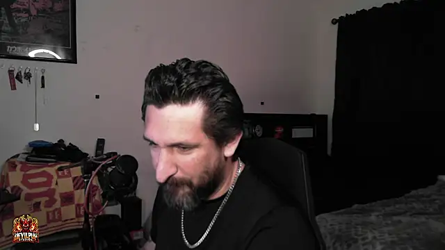 DevilPup75_ Chat XXX in diretta