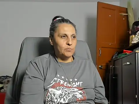 Chat XXX ao vivo de Merlyna_time