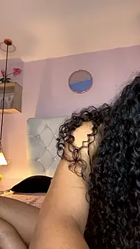 Novagh_ Chat XXX in diretta
