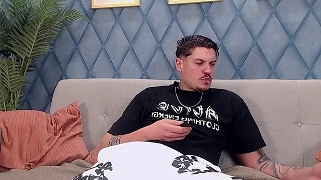 แชท XXX สดของ marioalessio