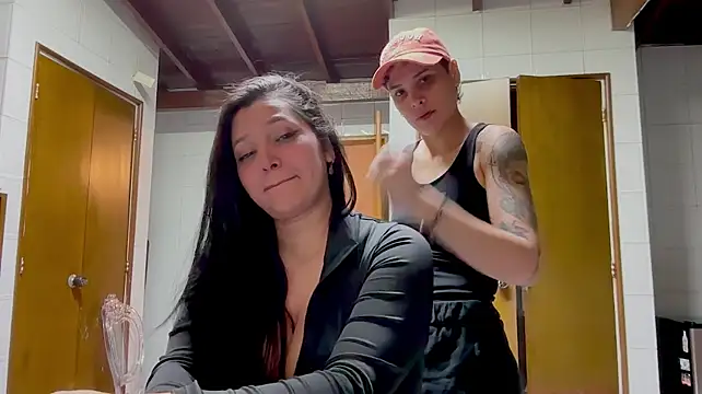 Marcella_and_lauran Webbikameraesitys