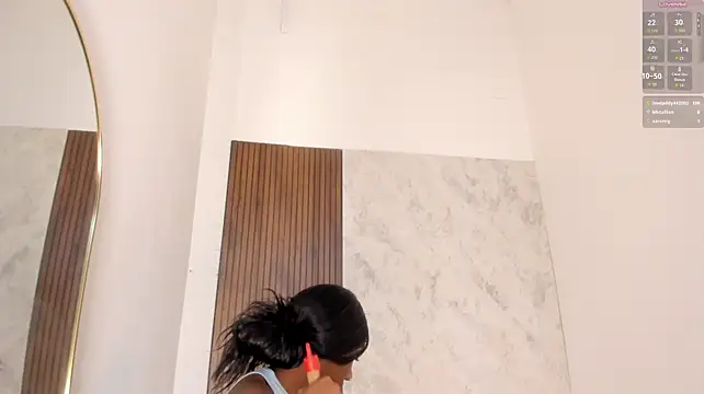 Mistt_Mia Adlı Modelin Canlı XXX Sohbeti