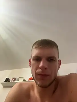 Chat XXX en directo de VelvetKingg