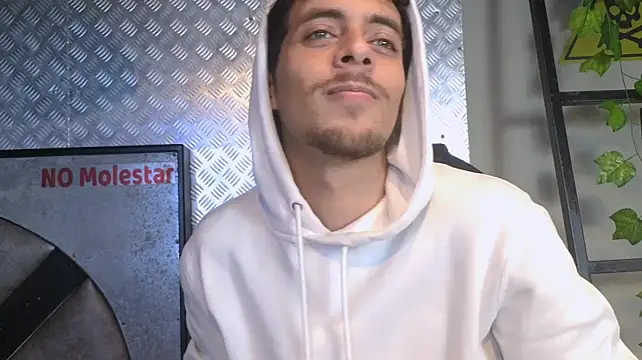 Jeey_Bee – Naživo XXX chat