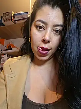 Luianna's Live XXX Chat