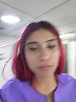Nikky_Rose_ Adlı Modelin Canlı XXX Sohbeti
