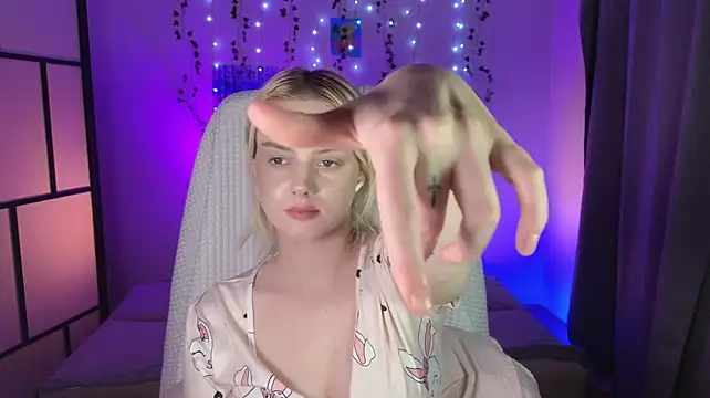 mimi_boobo Chat XXX in diretta