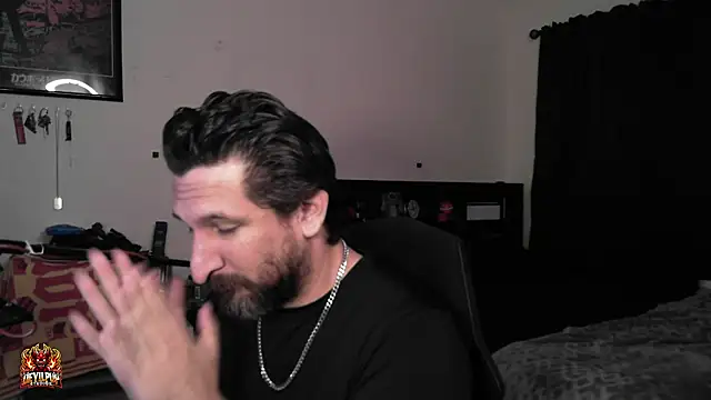 Онлайн чат XXX DevilPup75_
