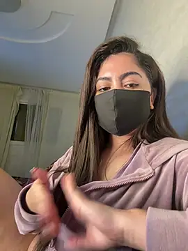 Hot-Queen-sarah's Live XXX Chat