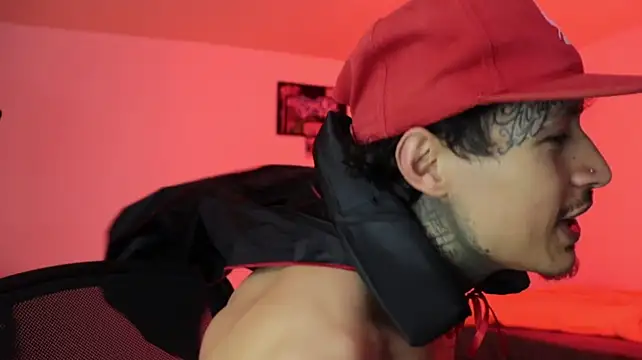 XXX chat uživo modela trieone