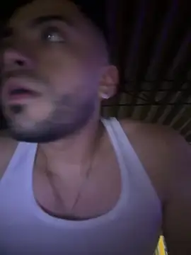 Chat +18 de Alexander_Diazz ao vivo