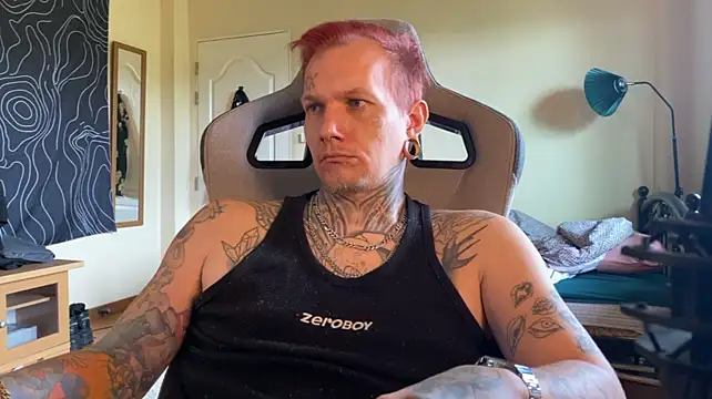 razor_paul – Naživo XXX chat