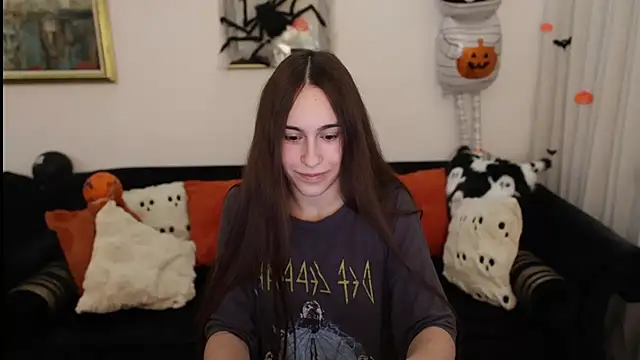 AliceKolltt Adlı Modelin Canlı XXX Sohbeti