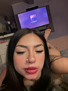 Anne_Leo Chat XXX in diretta