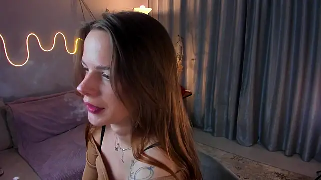 Alice_Liddelll Adlı Modelin Canlı XXX Sohbeti