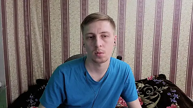 Darien_Brown élő XXX-chatje