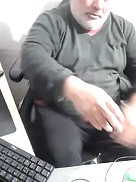 12Paradarten Live XXX chat