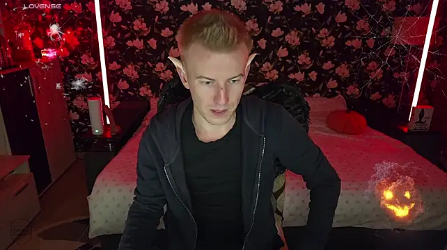 Vuitton Live XXX-chat