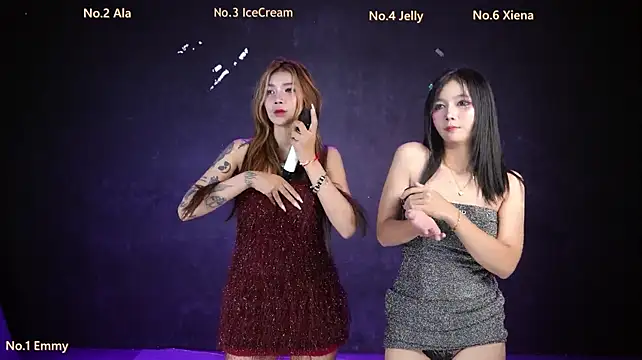 Moon-Velvet XXX чат на живо