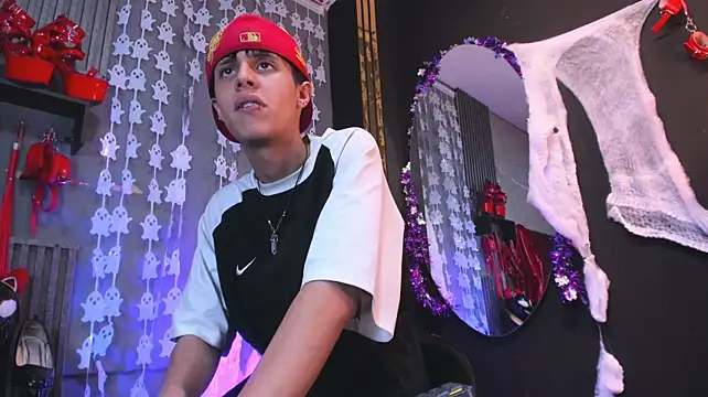 MikeHunteer Live XXX-chat