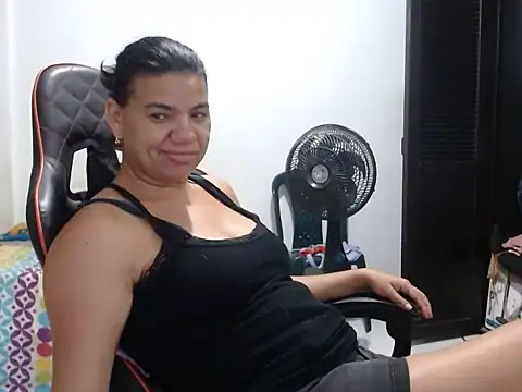 Adriana_0312 live XXX chat