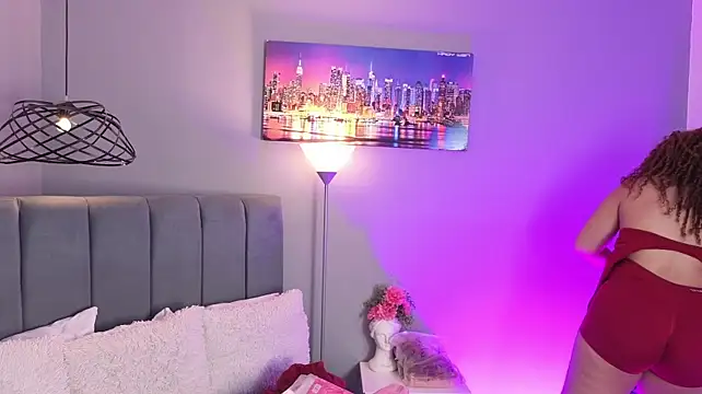 ninna_curly Adlı Modelin Web Kamerası Şovu