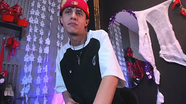 MikeHunteer Chat XXX in diretta