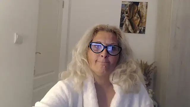 دردشة Divineblond الجنسية المباشرة