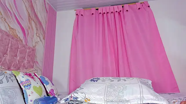 Živý XXX chat mia_peyton