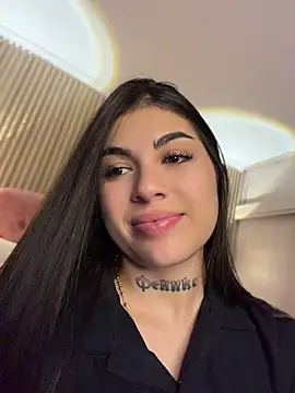 Sarasanders_4 Adlı Modelin Canlı XXX Sohbeti