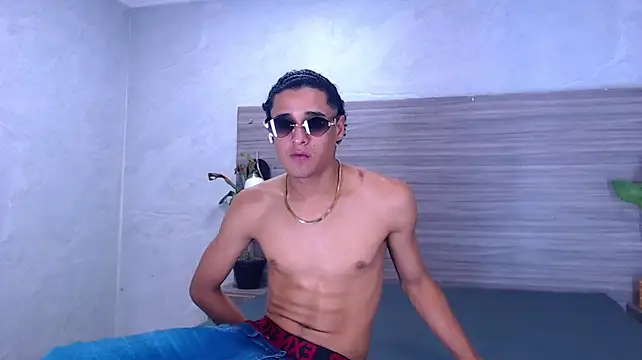 Maximo_Julin Live XXX chat