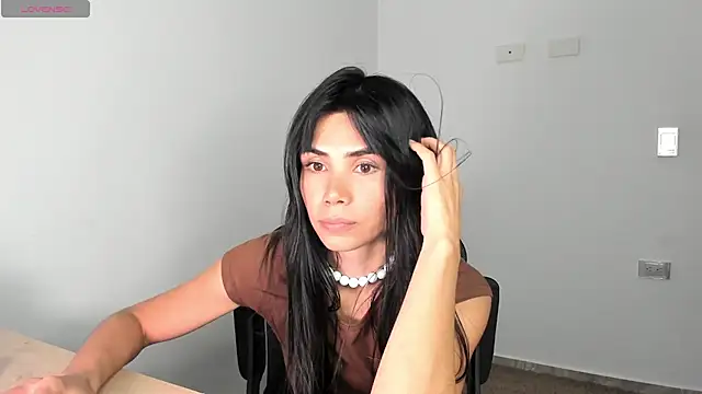 AnaHenao 现场XXX聊天