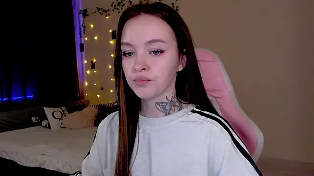XXX chat uživo modela Naughty_Mable