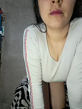 Estefanny_Lolyy Chat XXX in diretta