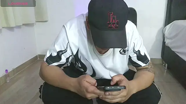 Thomasjons_ XXX чат на живо