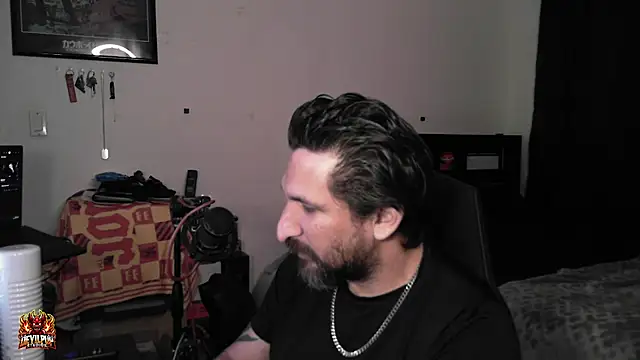 Chat +18 de DevilPup75_ ao vivo