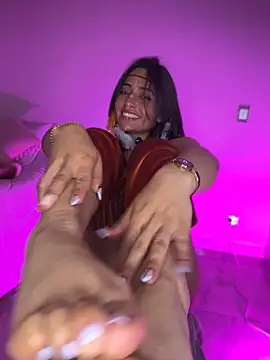 NandaVixen Chat XXX in diretta