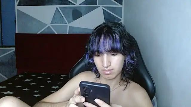 Онлайн чат XXX littlextreme