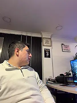Brunofox Chat XXX live