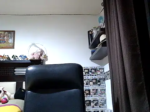 Aries282 Live XXX-Chat