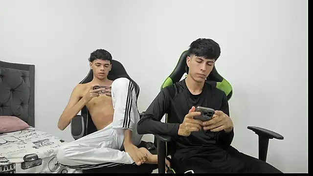 Estiv18_ Chat XXX live