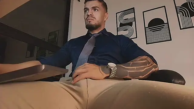 צ'אט XXX בשידור חי של ALPHA_DOMINUS_