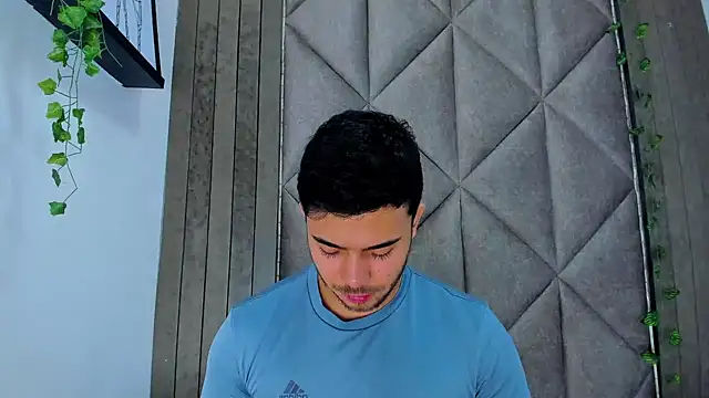Czat XXX na żywo – TylerWest_