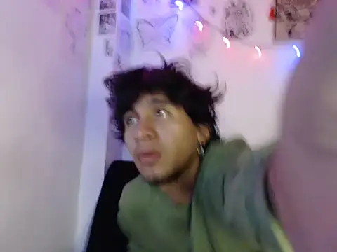 XXX chat uživo modela ElliotAzert