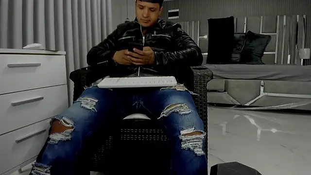 master_jens XXX чат на живо