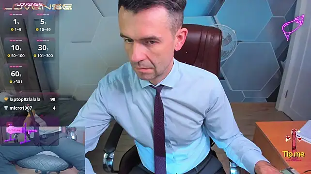 Živý XXX chat SteveTiger